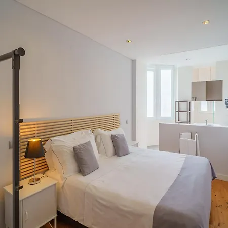 Feel Downtown Poets Flat Oporto